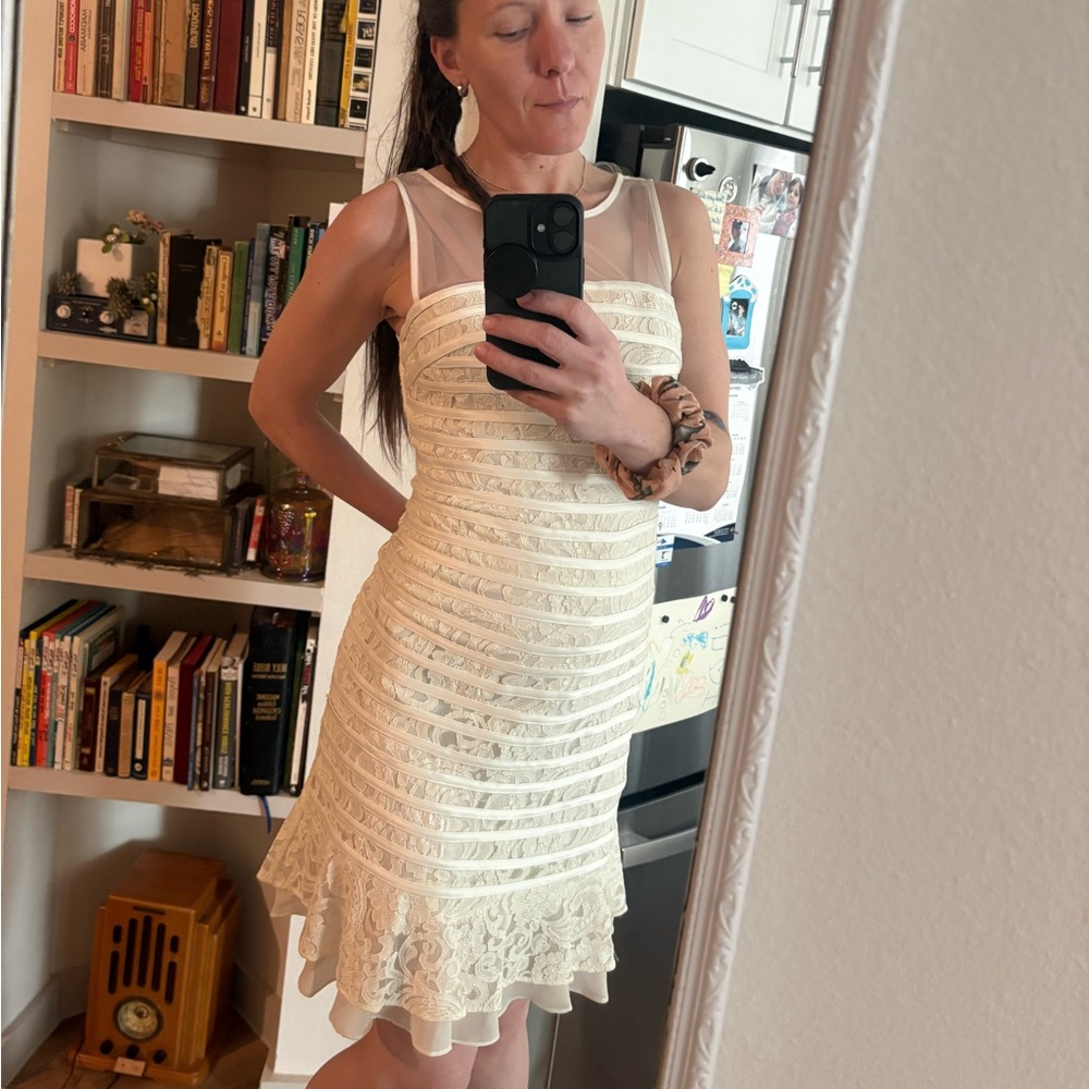 Julia Jordan Cream Lace Mini Bridal Event Dress w/ Illusion Neckline EUC